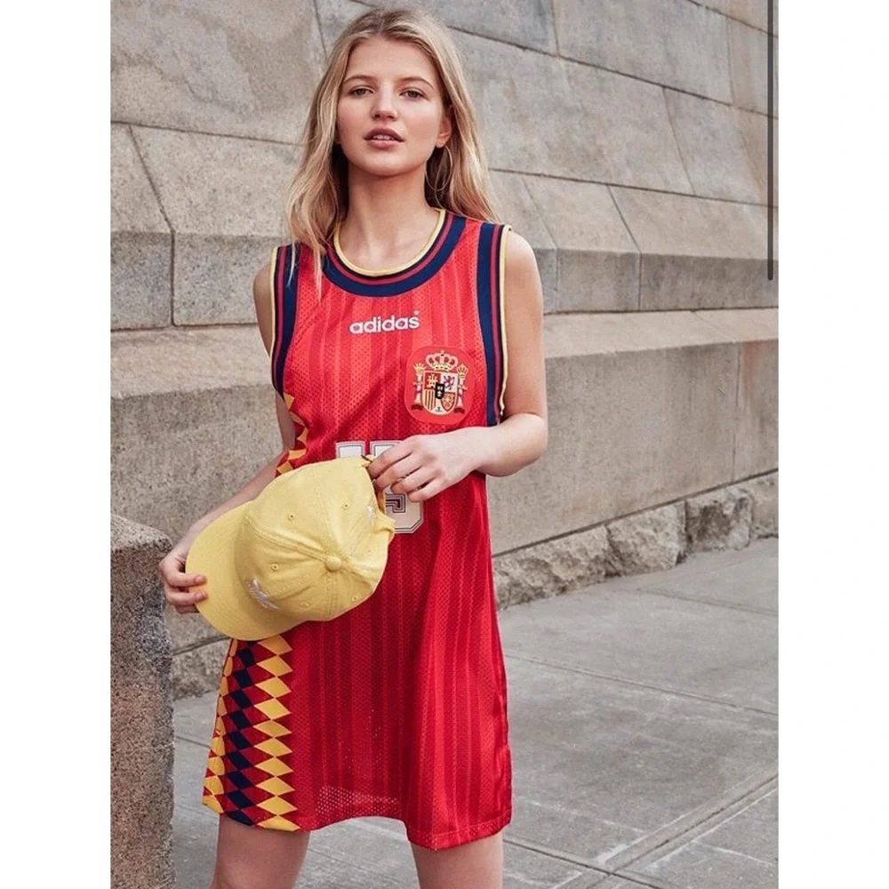 NWT Adidas Tank Top Women's Spain Soccer Jersey Dress World Cup CE2311 - Picture 1 of 8